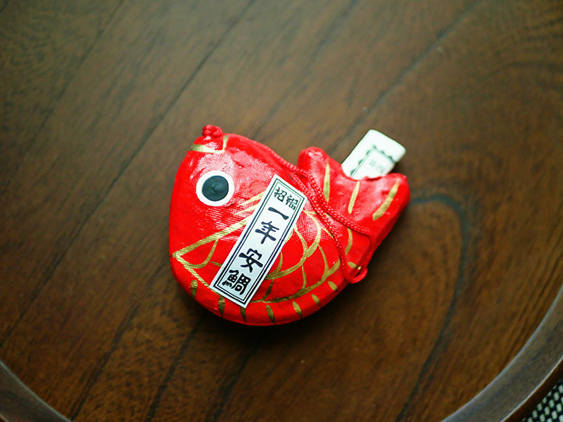 鯛の形をしたおみくじ