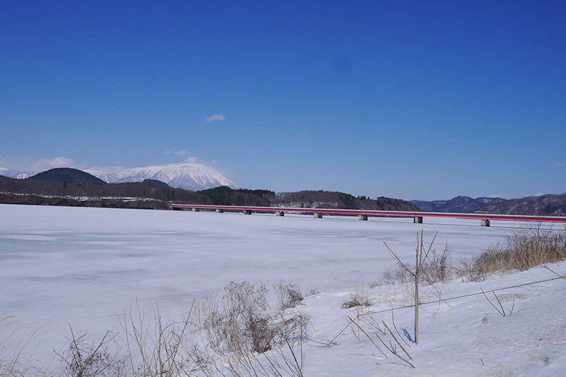 御所湖　繋大橋　岩手山