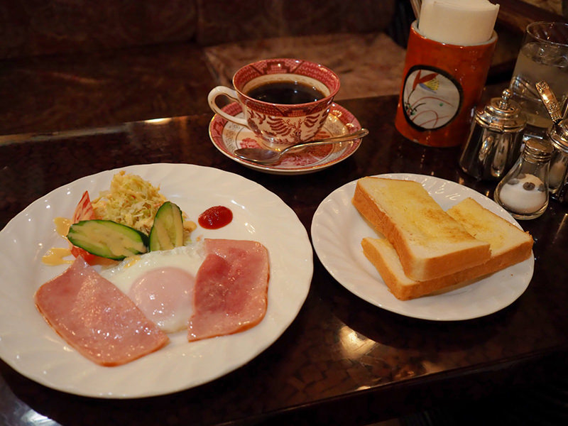 ハムエッグのモーニングセット