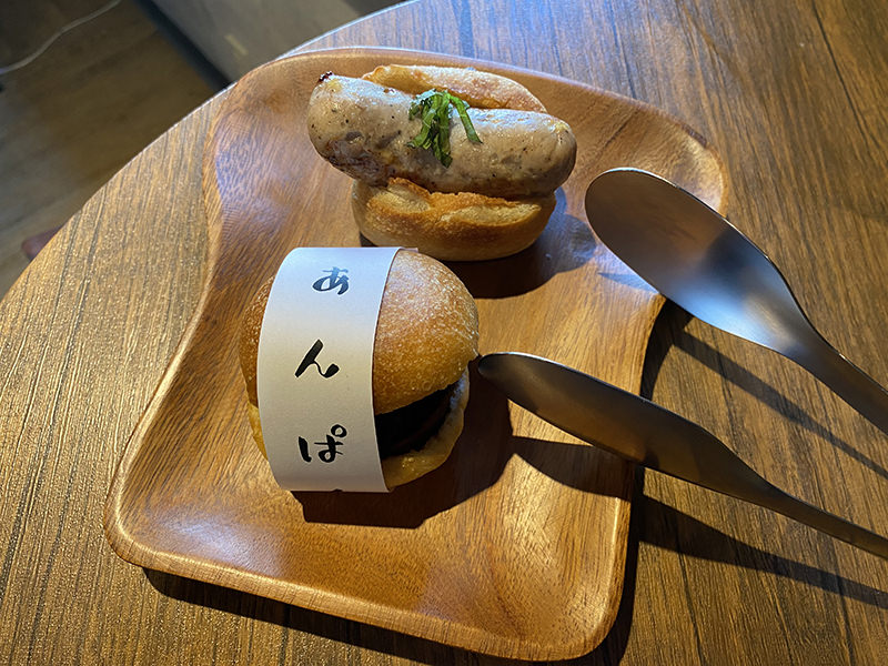 あんぱんとソーセージパン