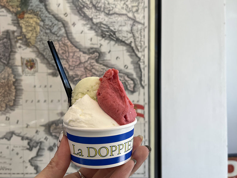 丹那ミルク・稲取キウイ・ラズベリーのトリプル