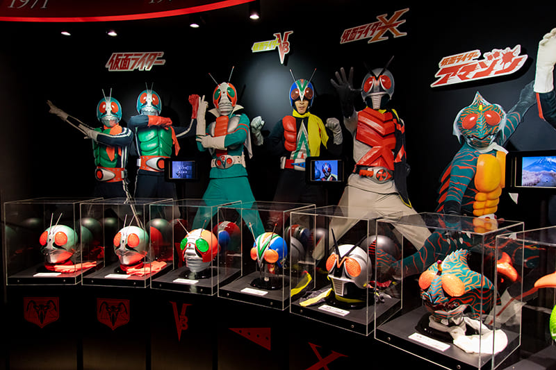 歴代仮面ライダーのマスク