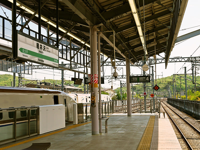 軽井沢駅ホーム