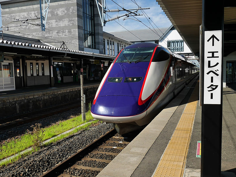 かみのやま温泉駅　山形新幹線