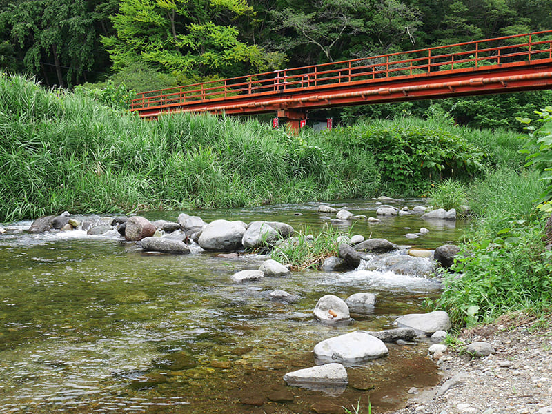 唐松観音の下にながれる馬見ヶ崎川