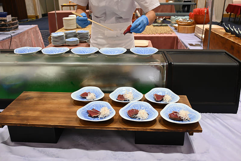 ホテル紫苑　小皿にのった料理