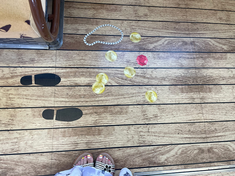 めでたいでんしゃ　かしら