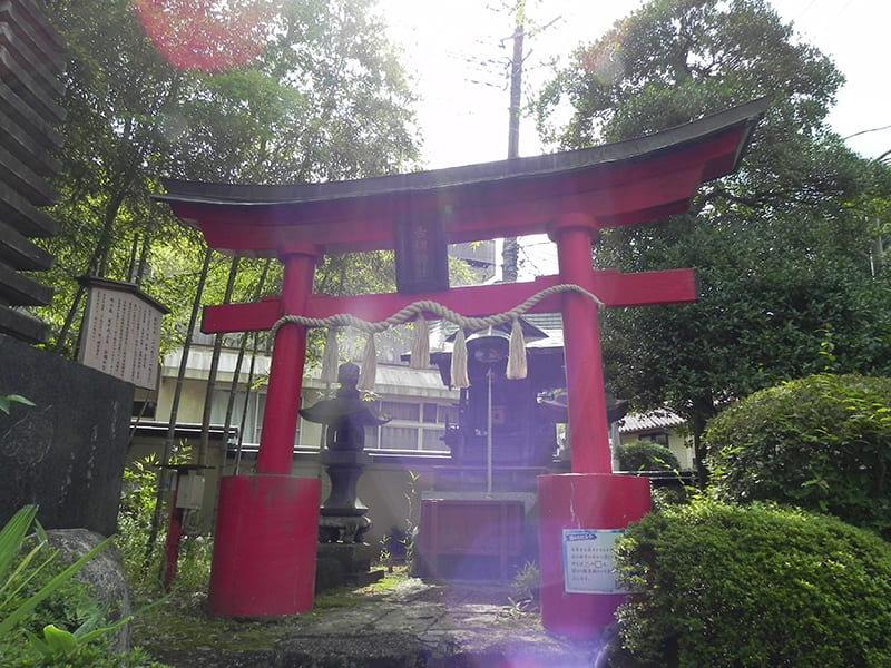 舌切雀神社