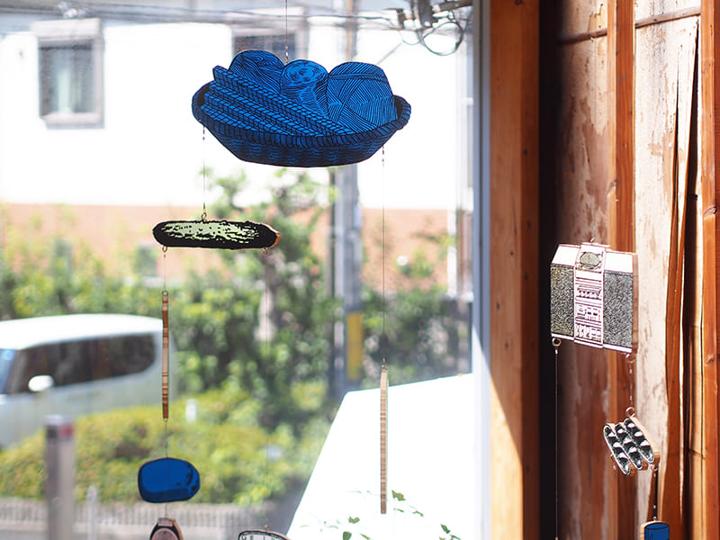 金氏徹平さんによるモビール作品