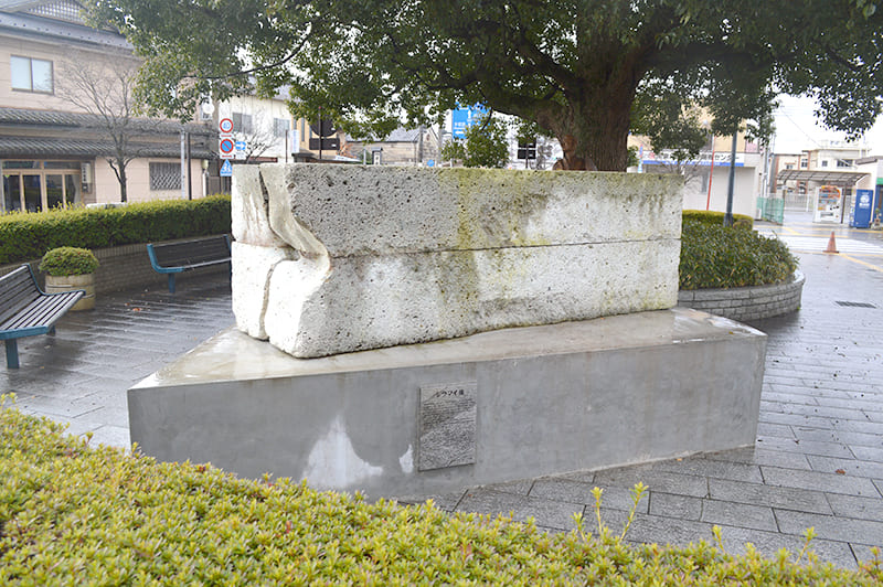 鹿沼駅　シウマイ像