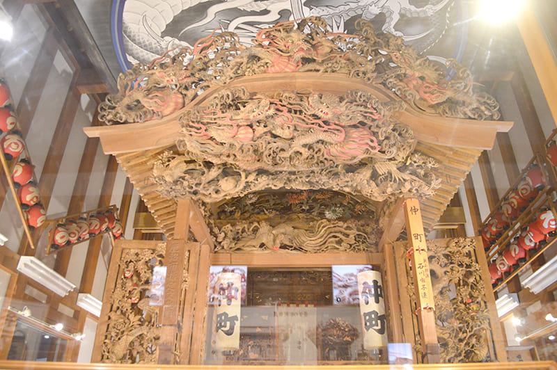 仲町屋台　彫刻屋台