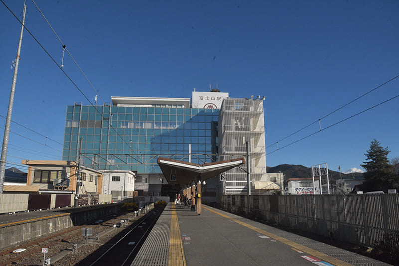 ホーム　富士山駅舎