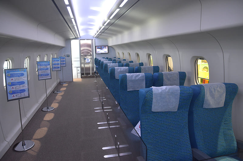 試験車両　車内