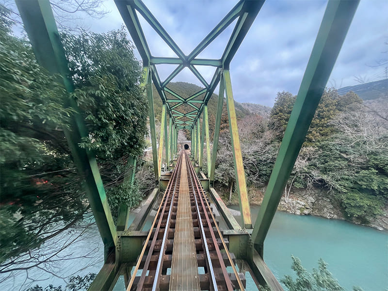 第八根尾川橋梁　樽見鉄道車窓