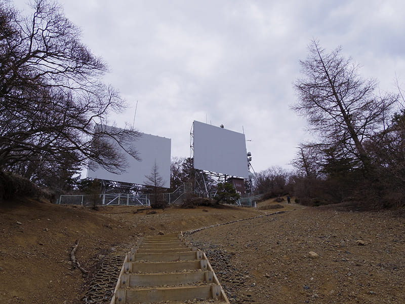 電波塔付近