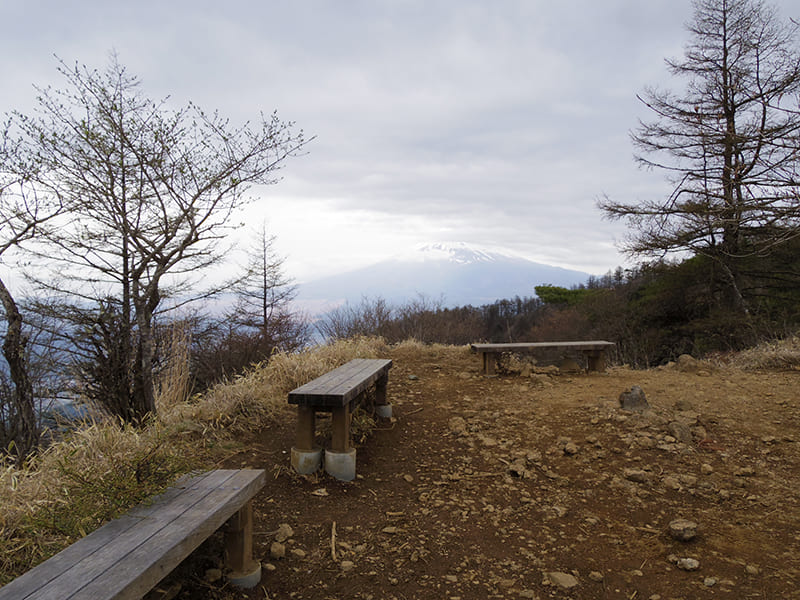 三ツ峠山荘周辺