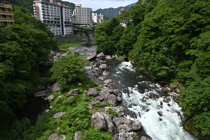 鬼怒川渓谷　ふれあい橋からの眺め