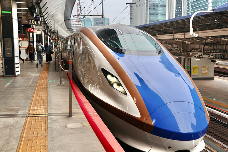 北陸新幹線「かがやき」