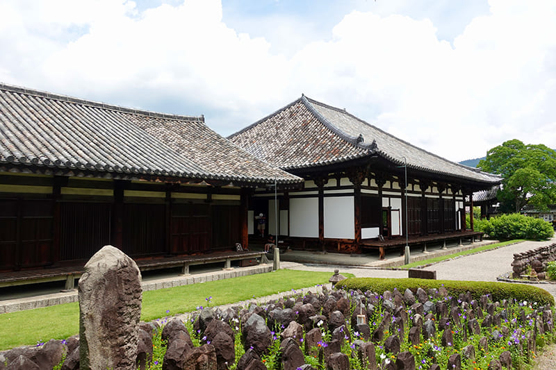 元興寺　極楽堂　屋根瓦