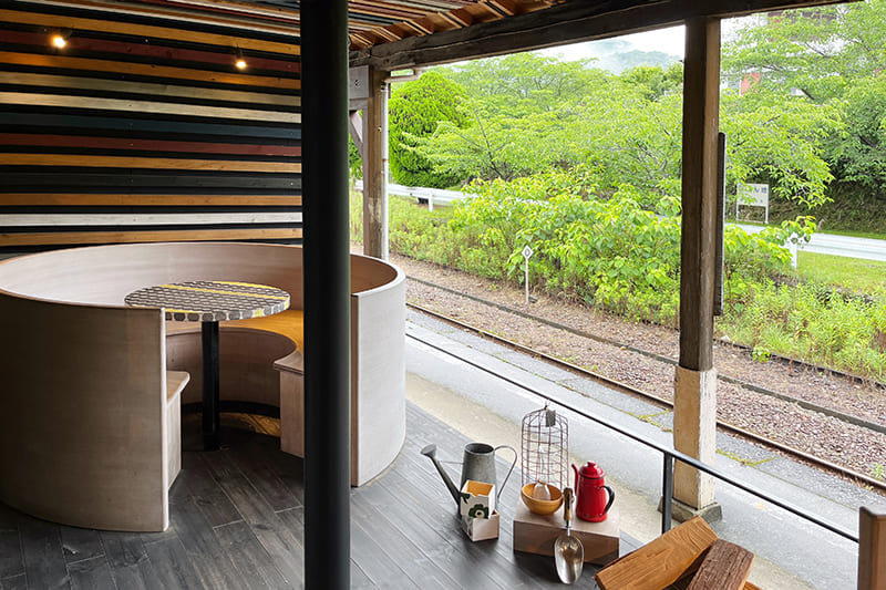 都田駅カフェ　内観