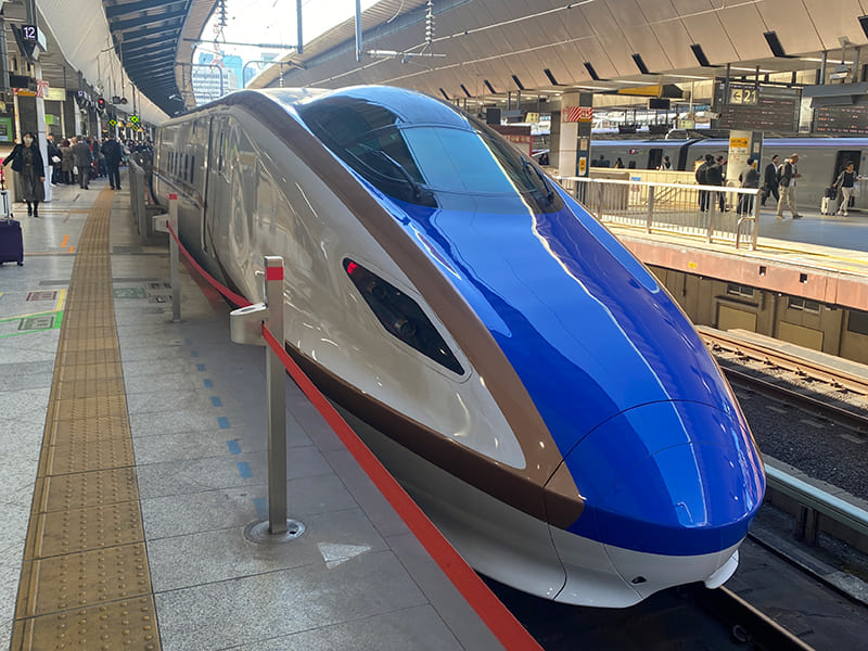 北陸新幹線　かがやき