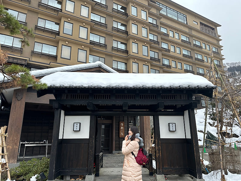 湯けむりの宿　雪の花