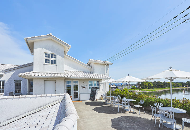 J'oublie le temps（ジュブリルタン）写真提供：クラブハリエ