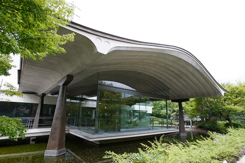 宇治市源氏物語ミュージアム（写真提供：宇治市源氏物語ミュージアム）