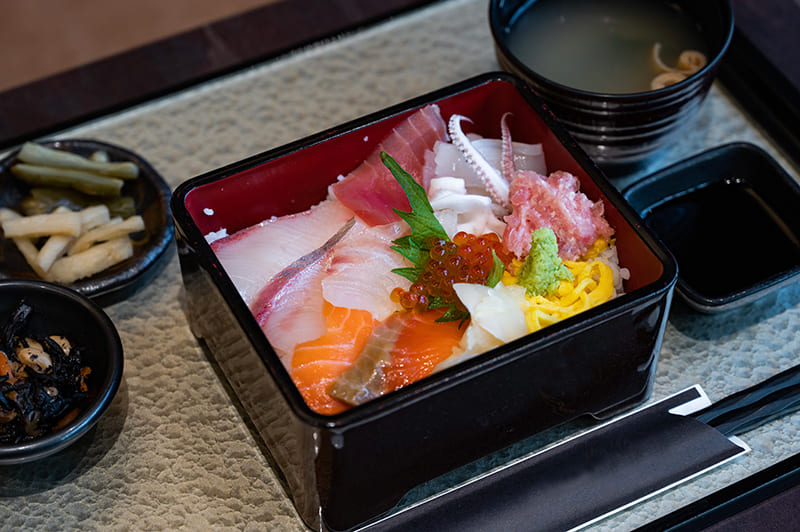 海鮮丼