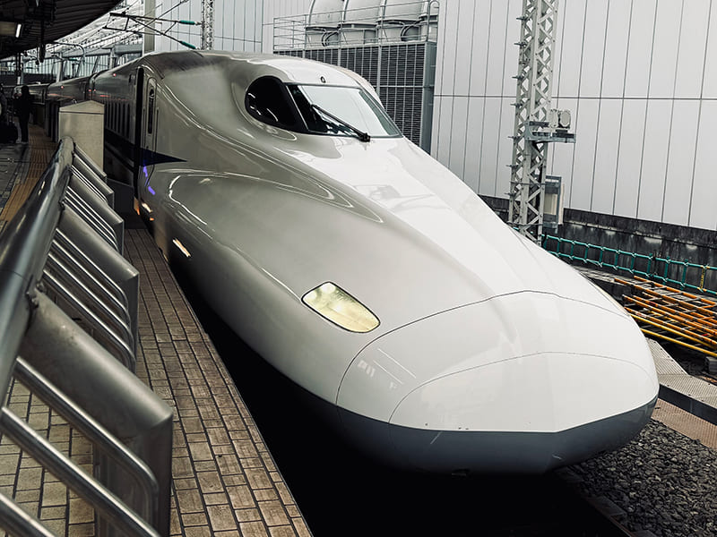 東京駅　東海道新幹線のぞみ