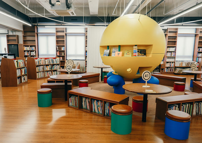 神戸市立三宮図書館