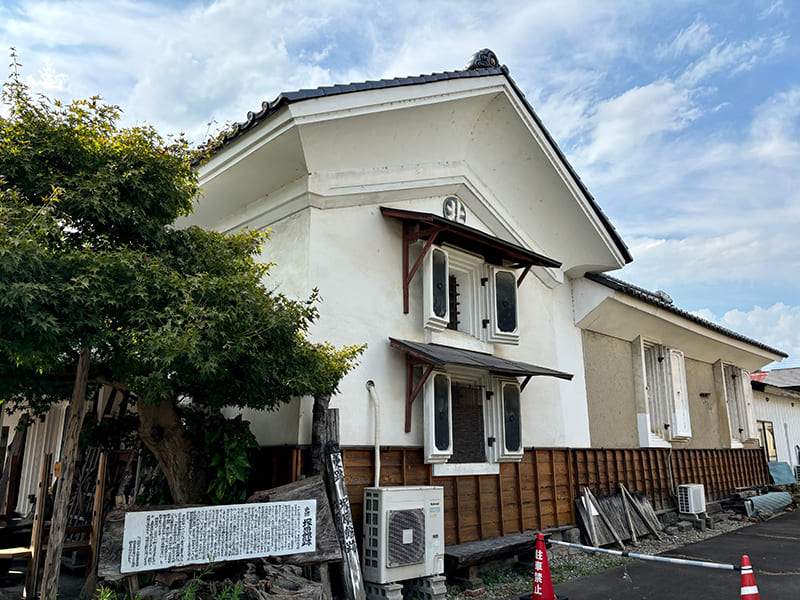 珈琲蔵ぬりの里　外観