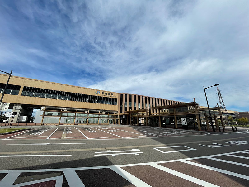 新高岡駅　外観