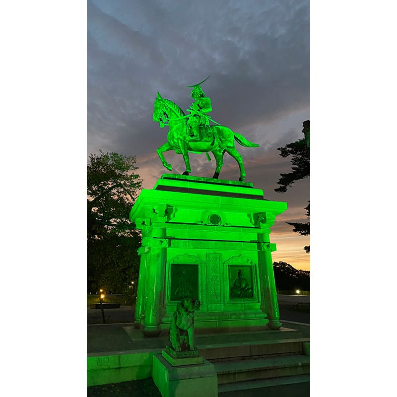 仙台城跡　伊達政宗公騎馬像（ライトアップ）