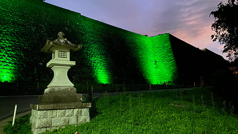仙台城跡　高石垣（ライトアップ）