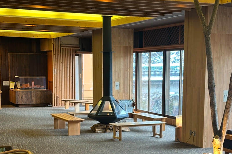 ロビーラウンジ