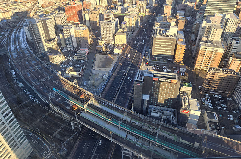 展望台から見える新幹線