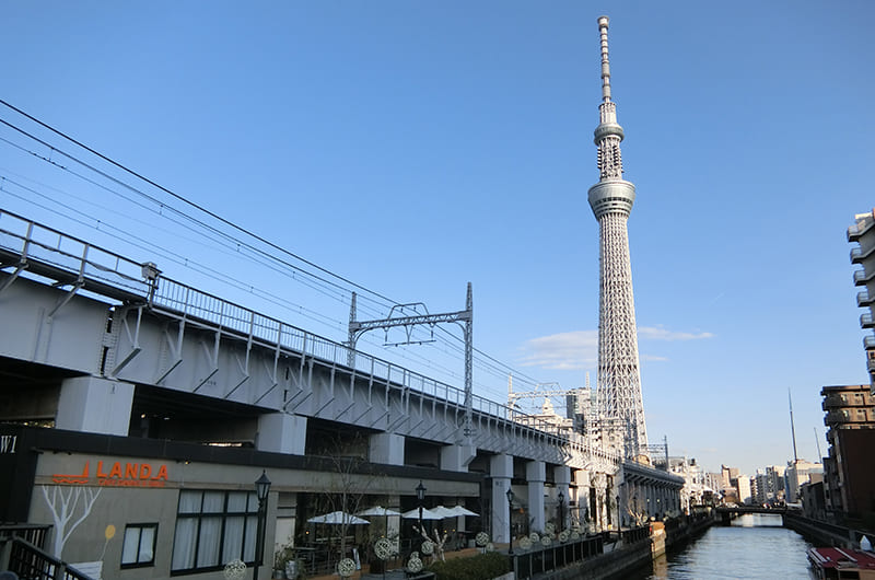 すみだリバーウォーク（枕橋）からの東京スカイツリー