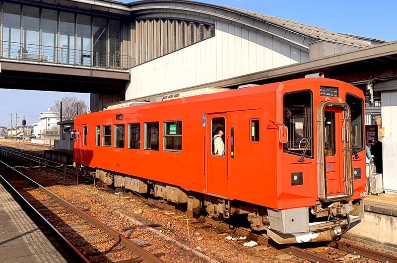 美濃太田駅　パーシモン美濃里号