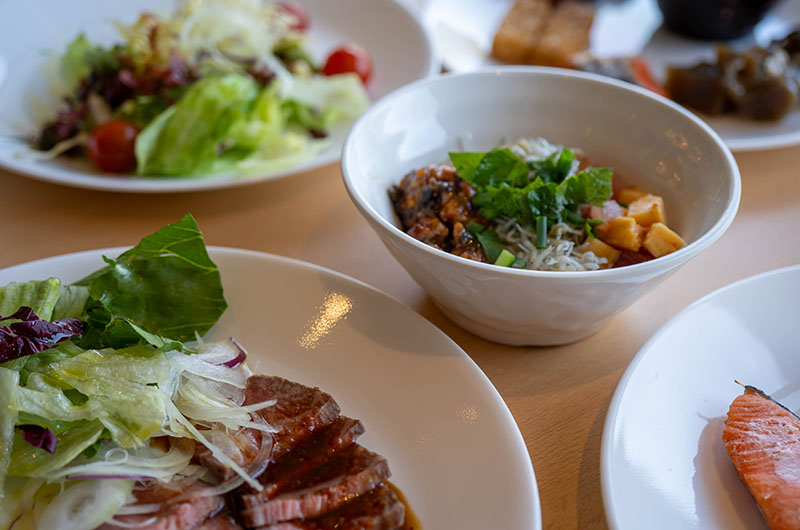 朝食ビュッフェ