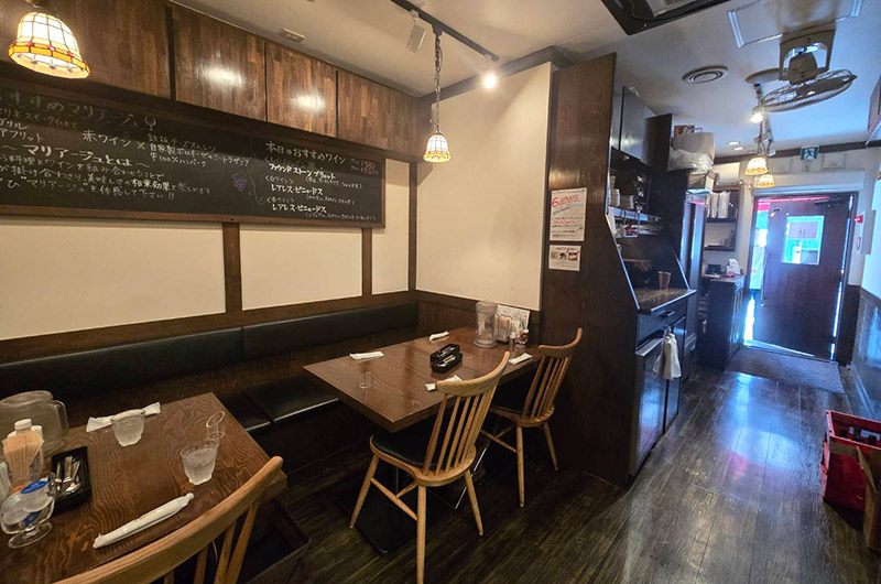 洋食　ひいき屋　大宮西口店内観