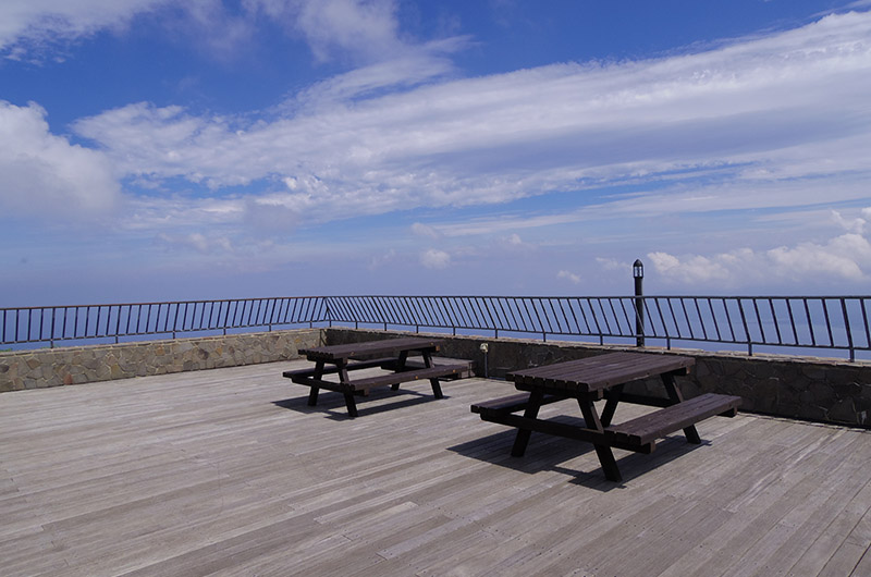 ドンデン高原ロッジ展望デッキ