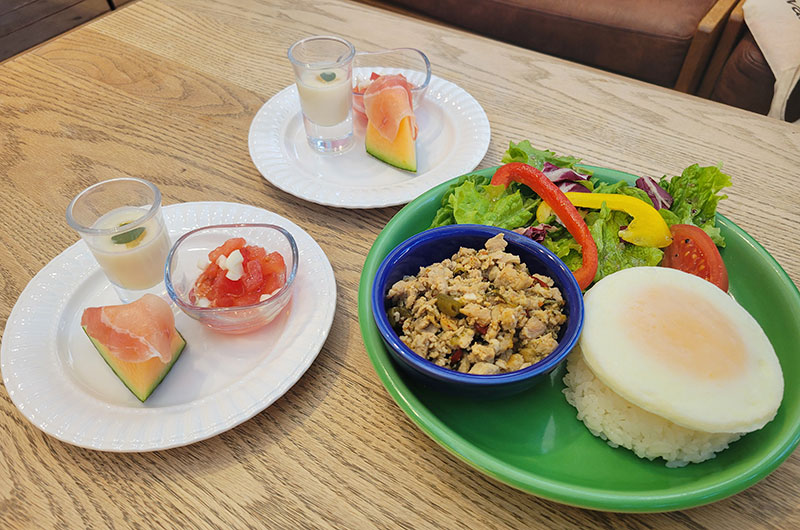 ウェルカムプレート　ガパオライス