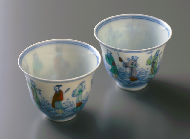 酒器の美に酔う　「豆彩八仙文杯（8口のうち） 景徳鎮窯」