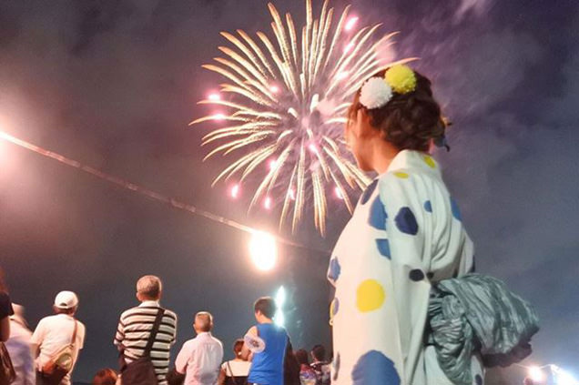 北上みちのく芸能まつり 花火大会
