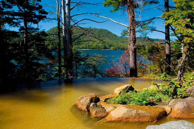 裏磐梯レイクリゾートの「猫魔温泉」