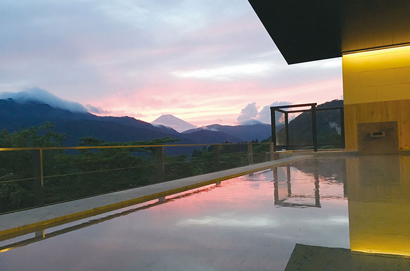 芦ノ湖周辺の大自然を望む絶景温泉で非日常体験