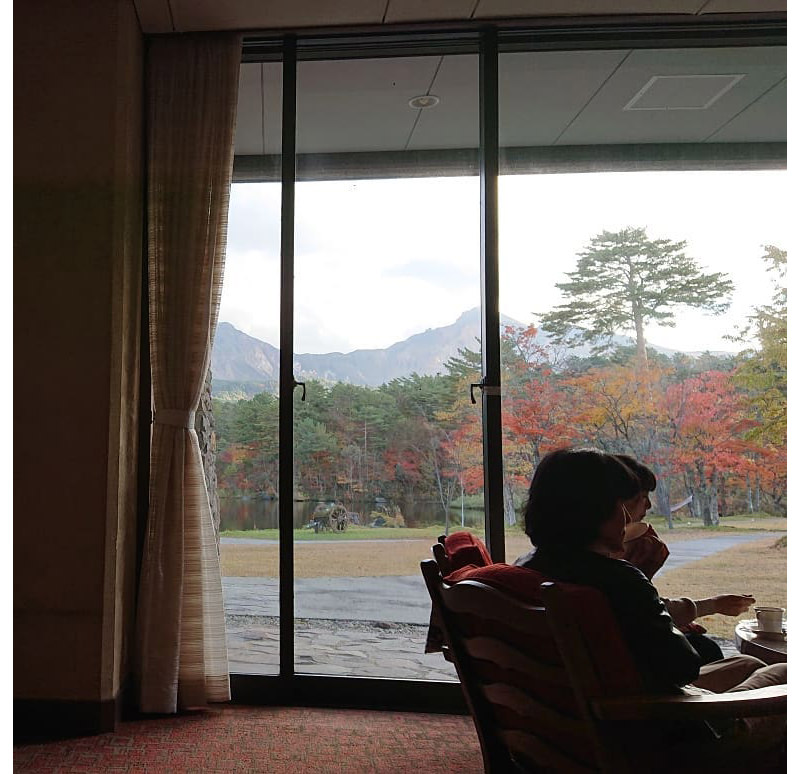 裏磐梯高原ホテル　ティーラウンジ