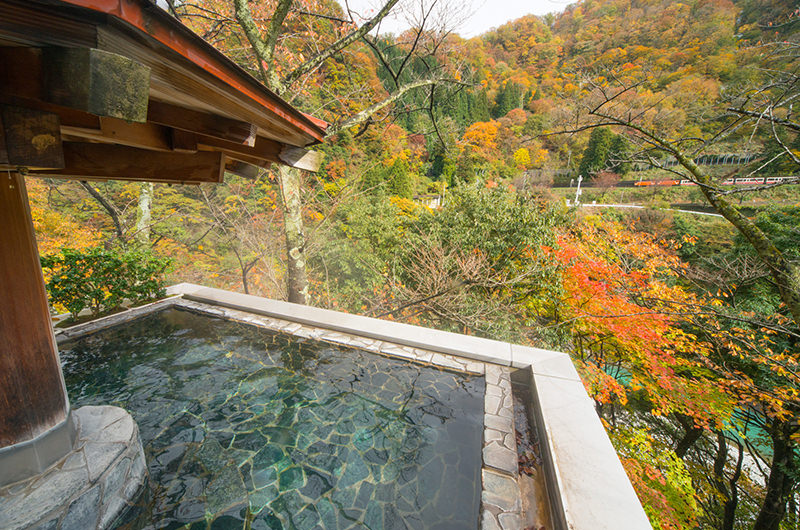 ホテル黒部　露天風呂