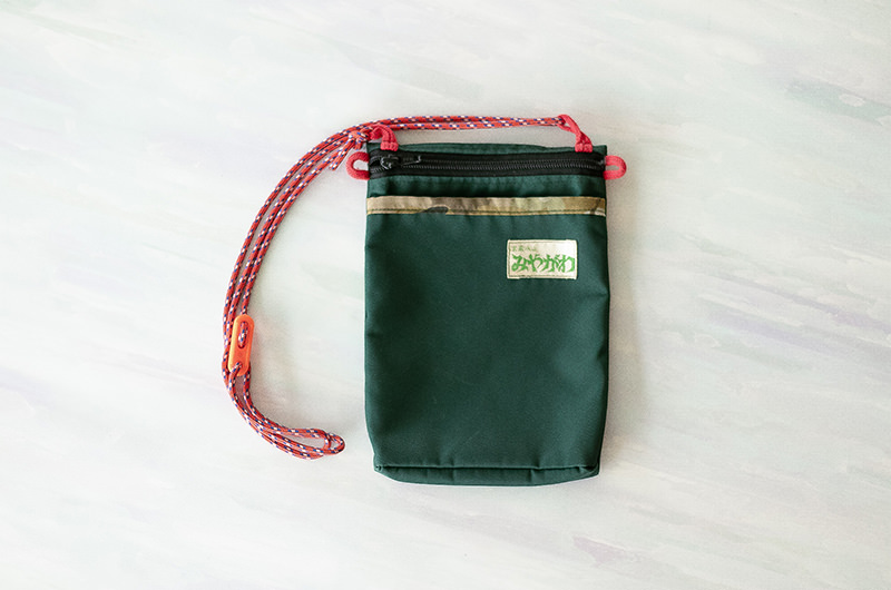 みやがわスポーツのハイカーサコッシュ